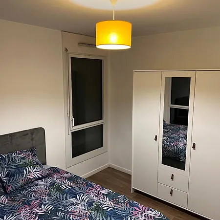 Home2 Apartament *