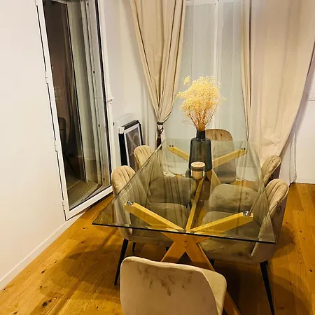 Apartament Home2 *